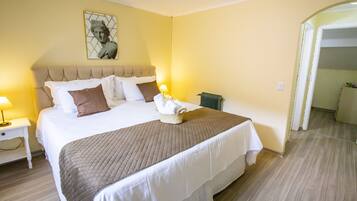 Suite familiar | 1 habitación, ropa de cama de alta calidad, minibar y cuna de viaje