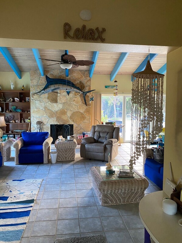 Interior - Time Flies is located on a safe/ friendly family island. Close to many beaches. (Rock sound Eleuthera)