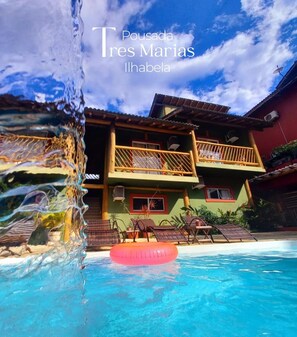 Pool waterfall - Pousada Três Marias Ilhabela (Ilhabela)