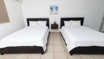 Deluxe Quadruple Room | Free WiFi, bed sheets, wheelchair access