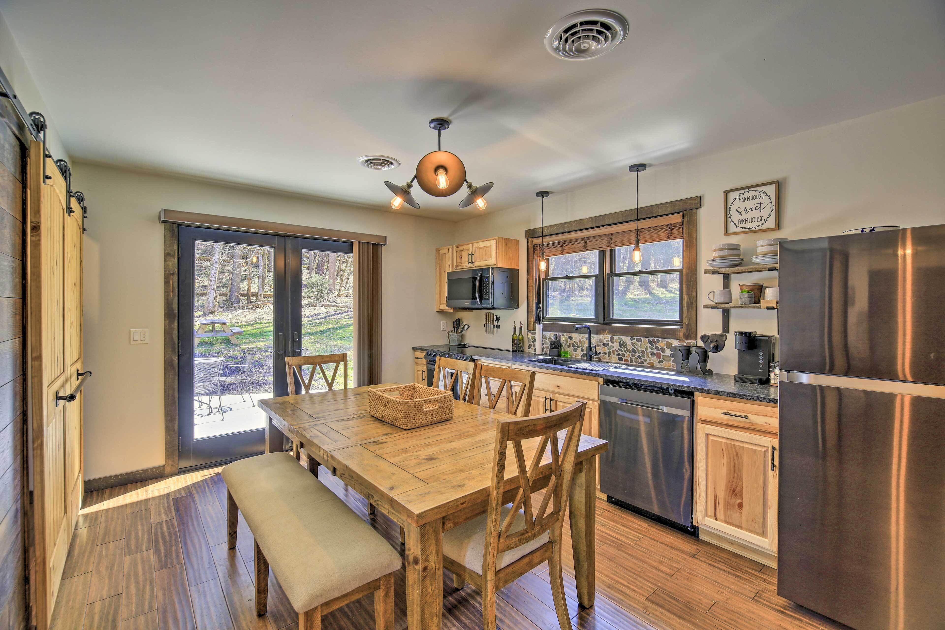 Cozy Damascus Cottage w/ Outdoor Amenities