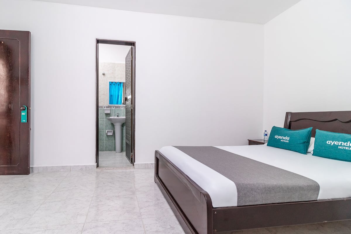 Fan Double Room | Hypo-allergenic bedding, free WiFi, bed sheets
