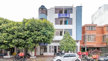 Depan hartanah