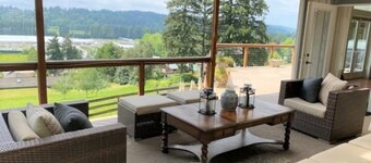 Woodinville Wine Country Tuscan/Chateau Style Home w/ Winery. Wines by appt.