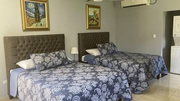 1 Schlafzimmer, Bügeleisen/Bügelbrett, kostenloses WLAN, Bettwäsche