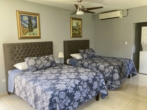 1 camera, ferro/asse da stiro, Wi-Fi gratuito, lenzuola
