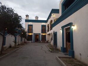 Exterior - ANTIQUE Garcia (Garcia)