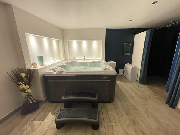 Interior - 2 Bedroom Apartment in Beynost (Beynost)