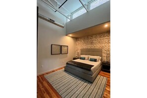 2 slaapkamers, een strijkplank/strijkijzer, wifi, beddengoed