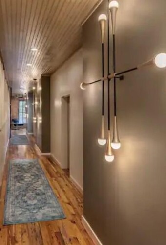 GORGEOUS 2 BR on MAIN #4