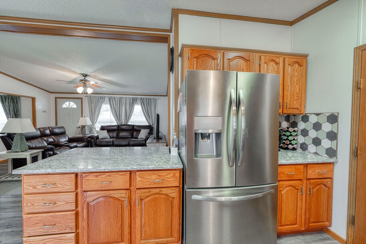 Tucked off the Path-Yet near it all! <5 min to entertainment, colleges and more!