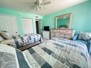 2 chambres, fer et planche à repasser, Wi-Fi gratuit, draps fournis