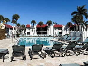 Udendørs pool, opvarmet pool