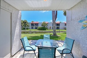 Unclassified image, 5 of 48, button - Runaway Bay 128 - Beach, Pool, gym and bay (Bradenton Beach)