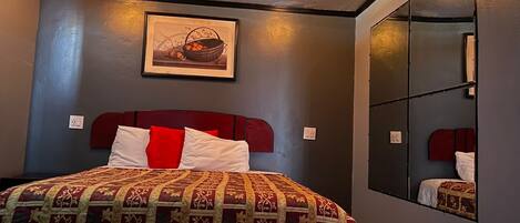 Standard Room | Free WiFi, bed sheets