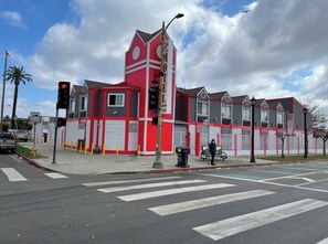 واجهة المنشأة