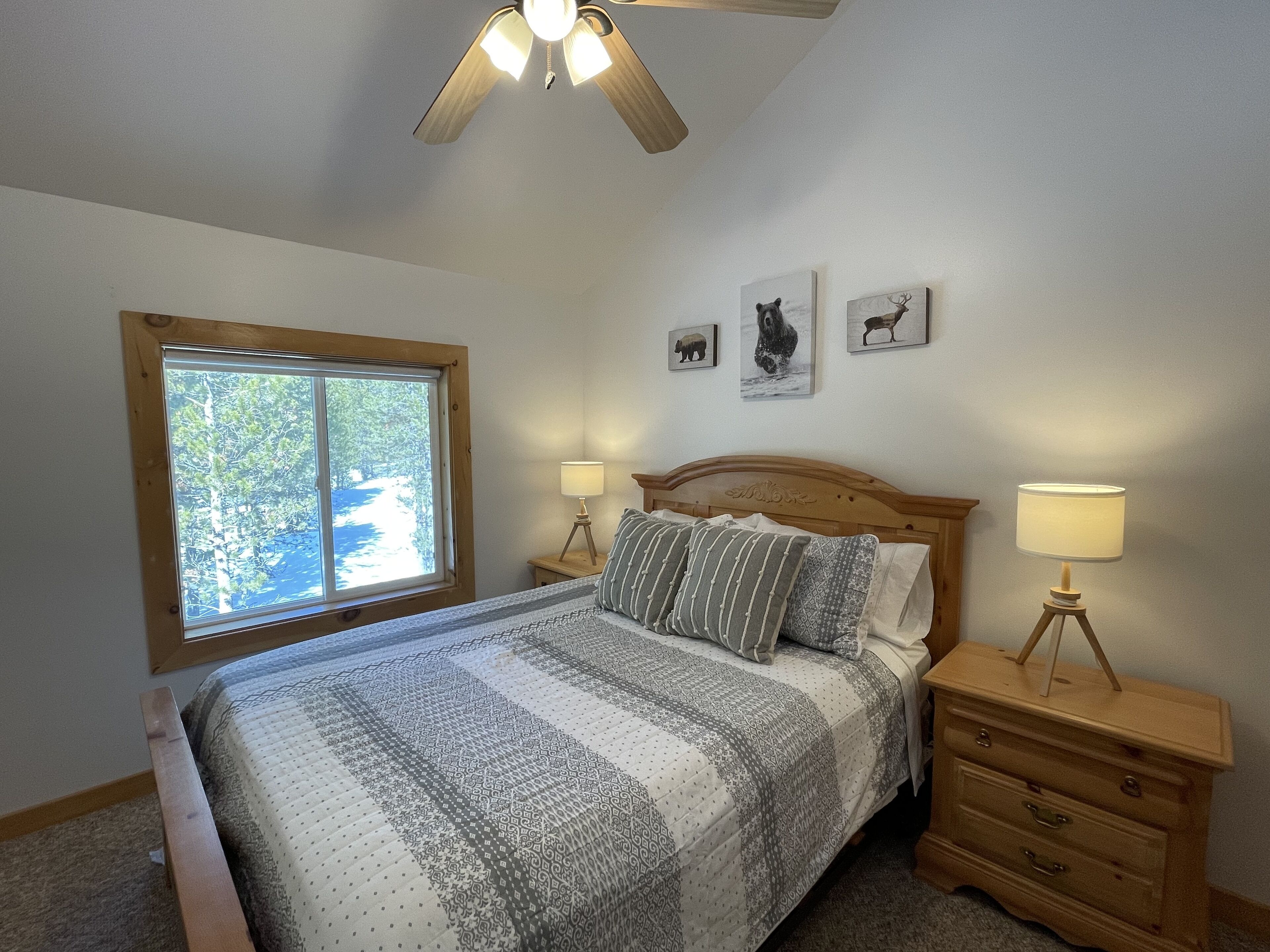 *New Listing* Lazy Bear Lodge near Yellowstone