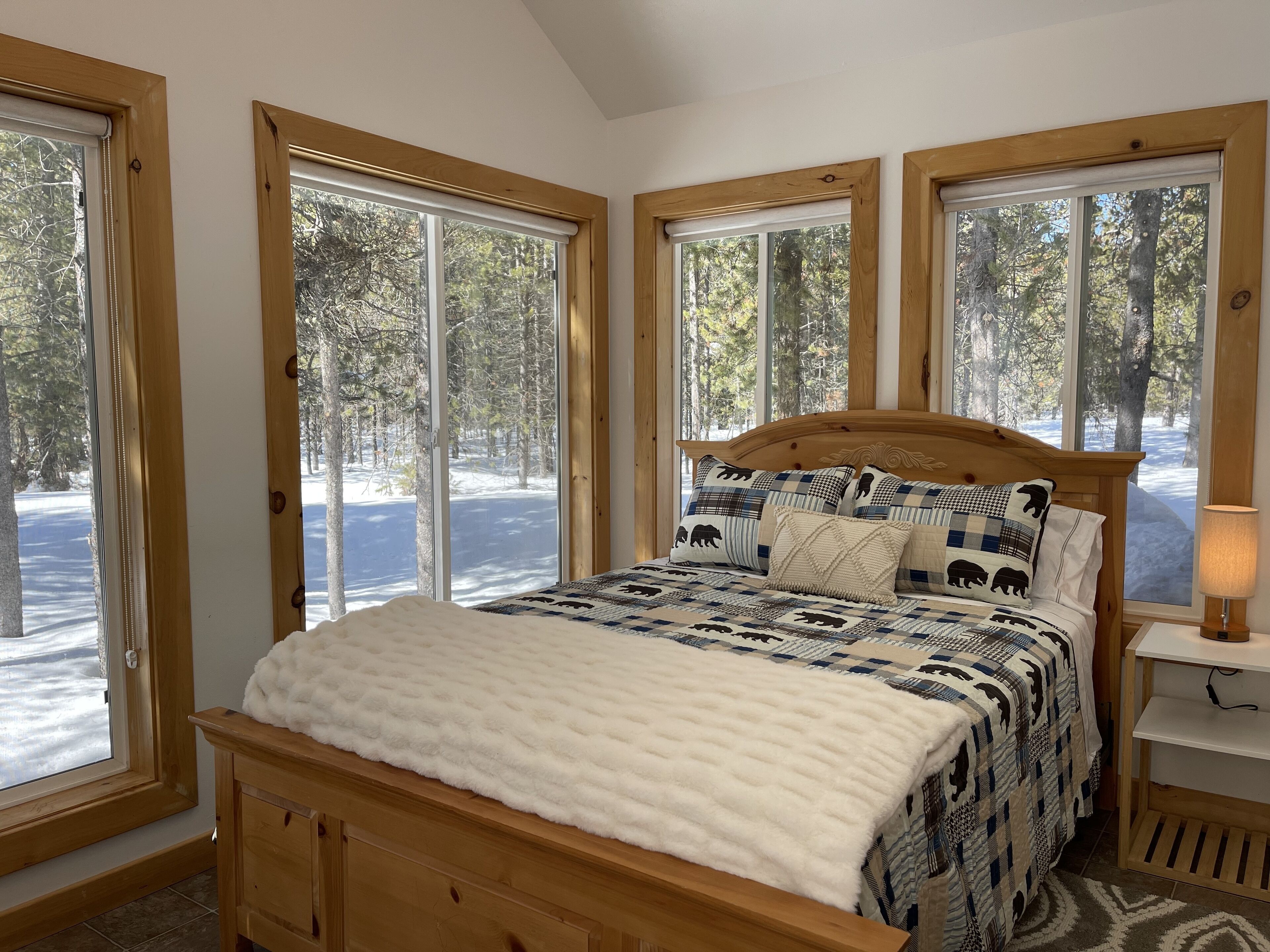 *New Listing* Lazy Bear Lodge near Yellowstone