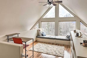 3 habitaciones, escritorio, internet y ropa de cama