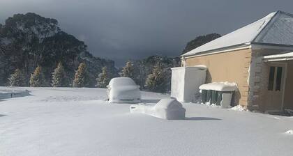 Hillcrest Farm Stay affordable 2 bedroom apartment