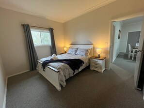 2 Schlafzimmer, Bügeleisen/Bügelbrett, Reisekinderbett, kostenloses WLAN