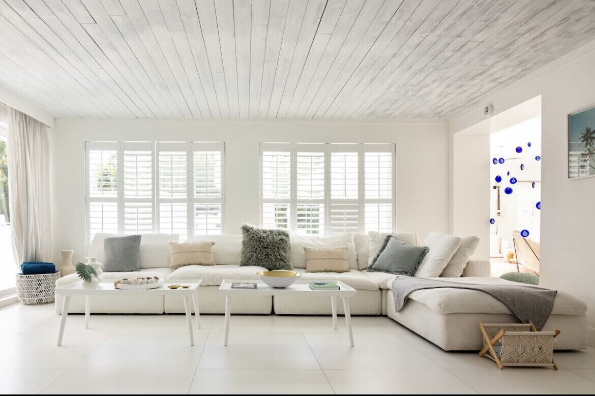 One of a kind 5 palms waterfront villa sleeps 14