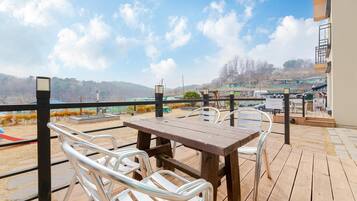 Basic Room, 1 Bedroom (A102) | 1 bedroom, free WiFi