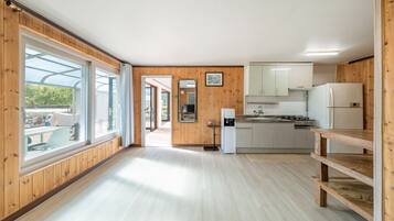 Basic Room, 3 Bedrooms (Jayeon minbak) | 1 bedroom, free WiFi