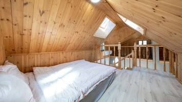 Basic Room, 1 Bedroom (A201) | 1 bedroom, free WiFi