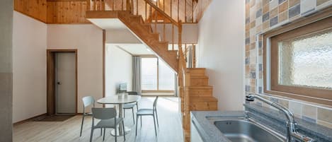 Basic Room, 1 Bedroom (A201) | 1 bedroom, free WiFi