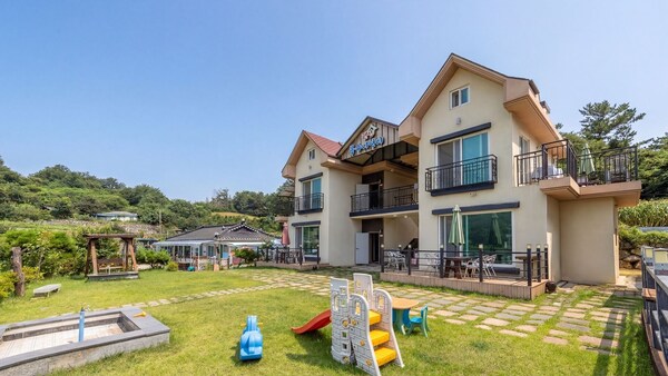 Samcheok Bongsuni-unni Pension - Donghae-si