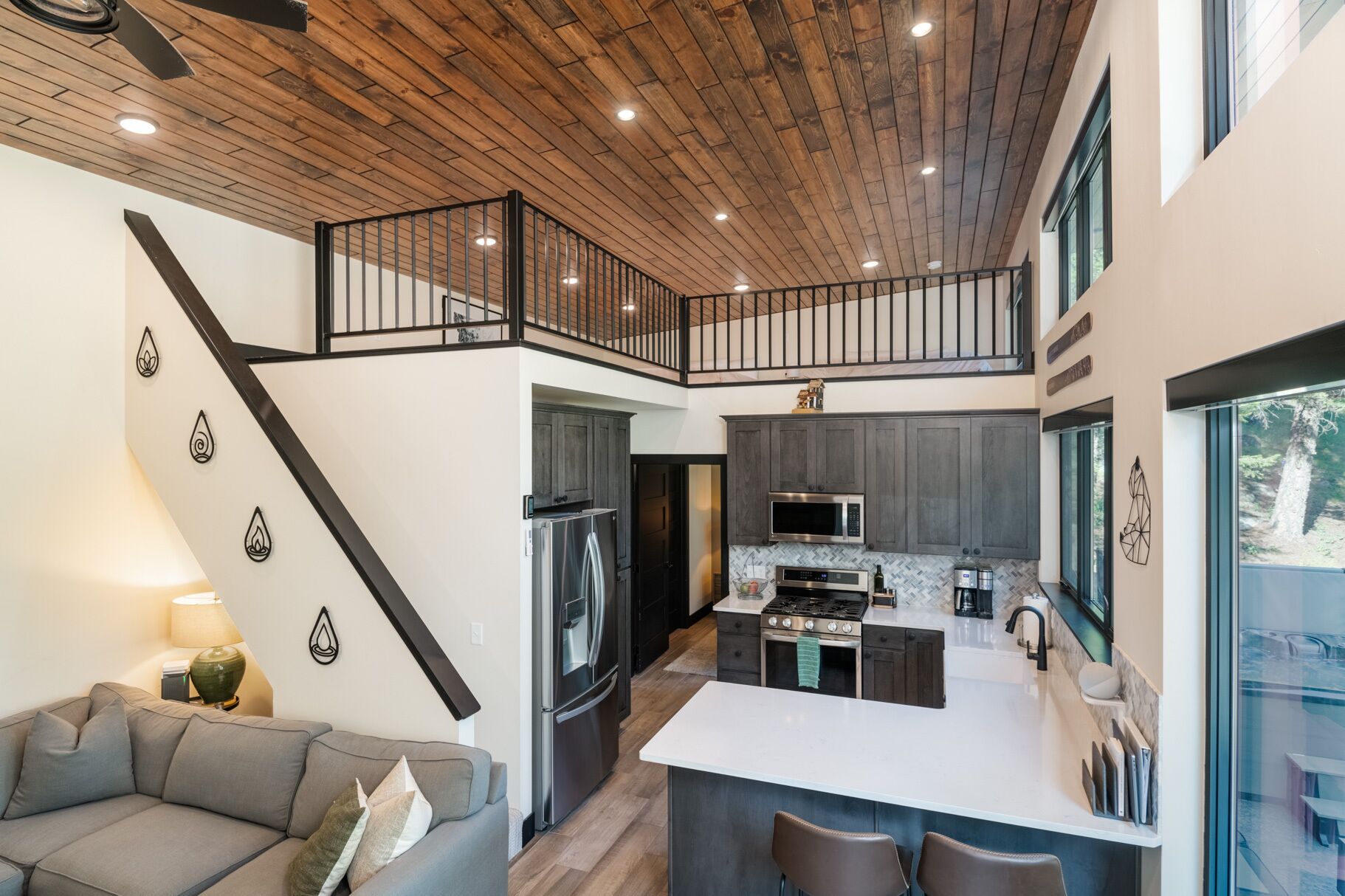 冰箱、微波炉、烤箱、炉灶