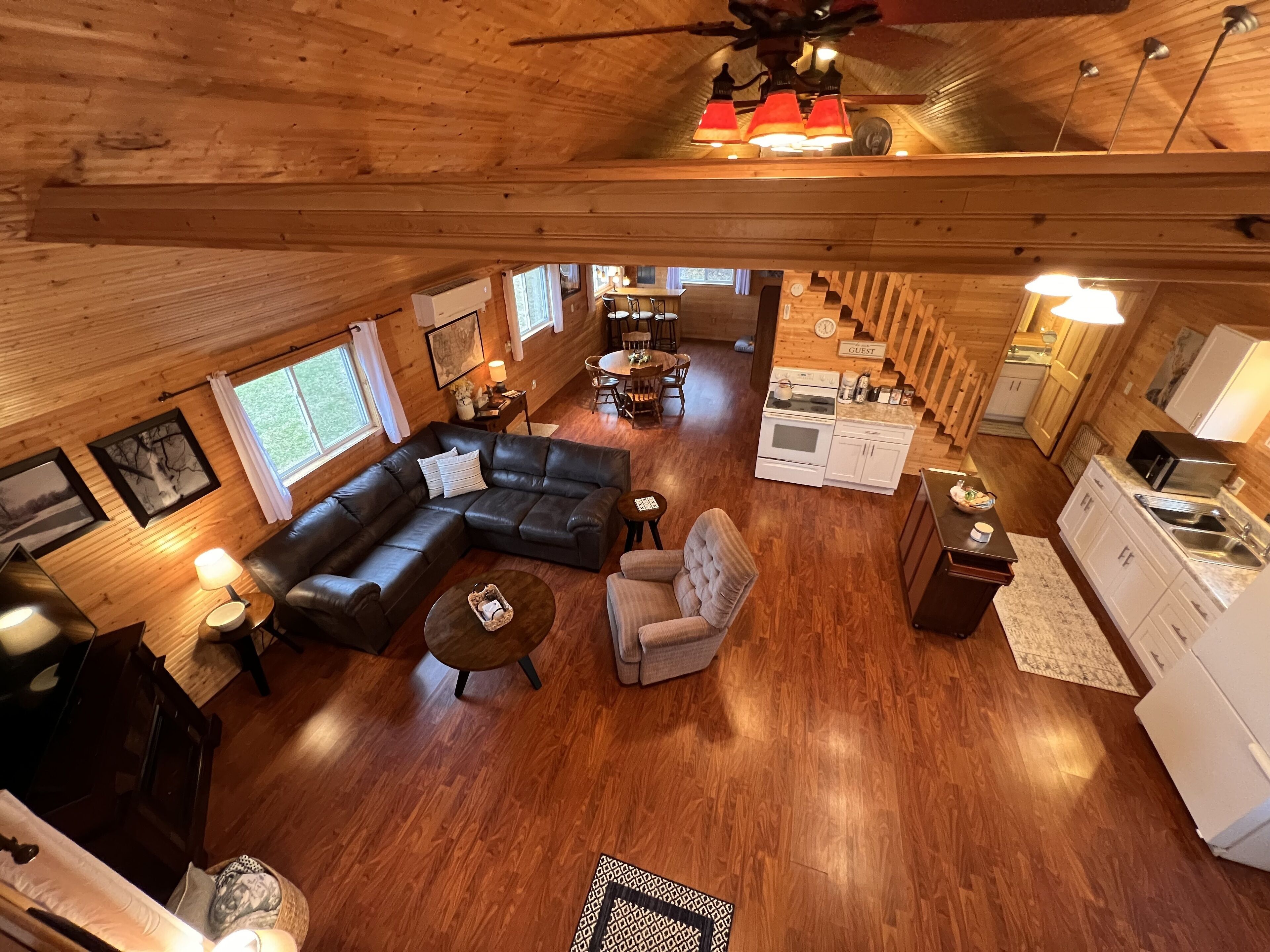 Family friendly getaway to unplug, and see all of the worlds largest attractions