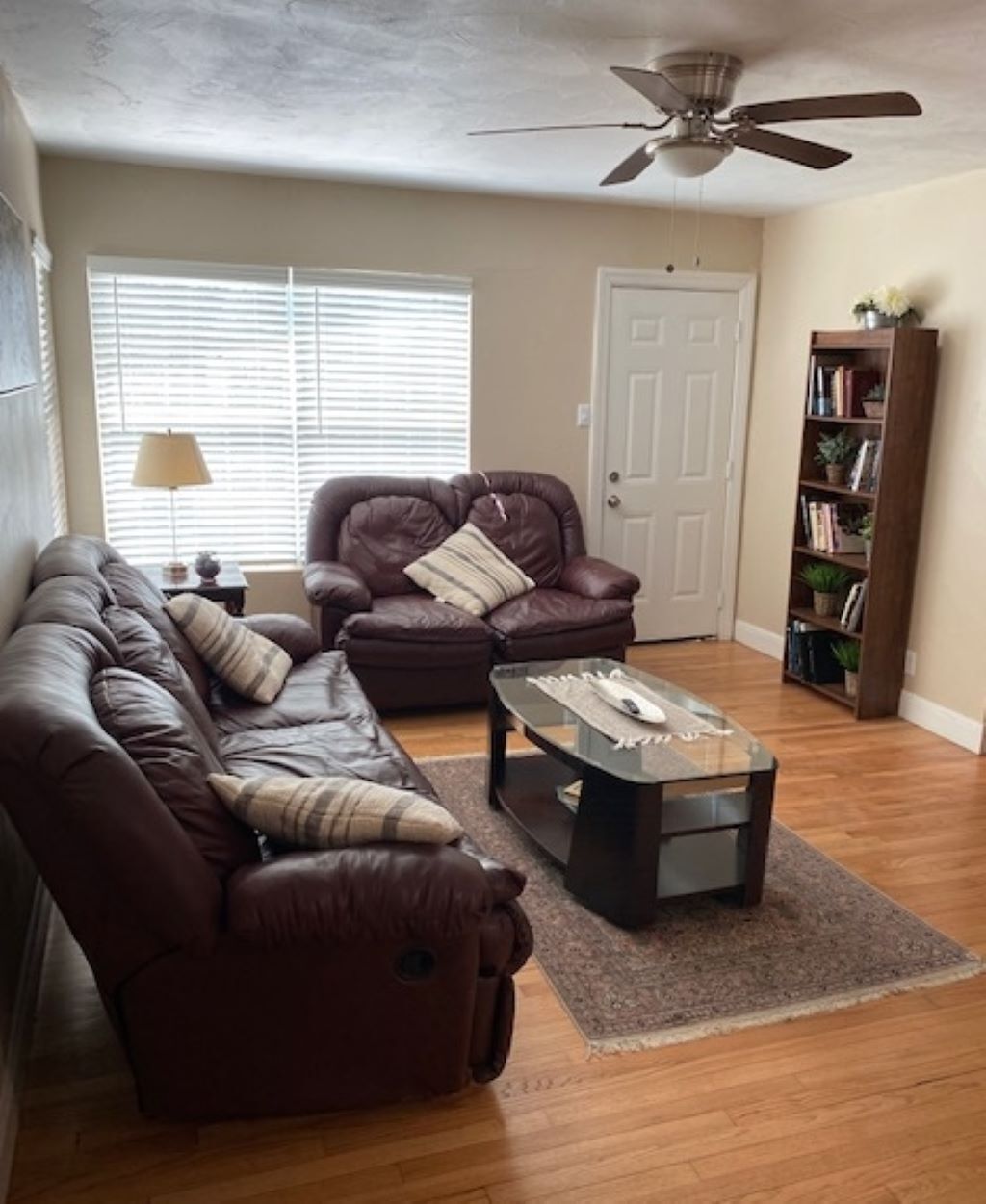 exelente casa completa a 5 min del aeropuerto y north star mall