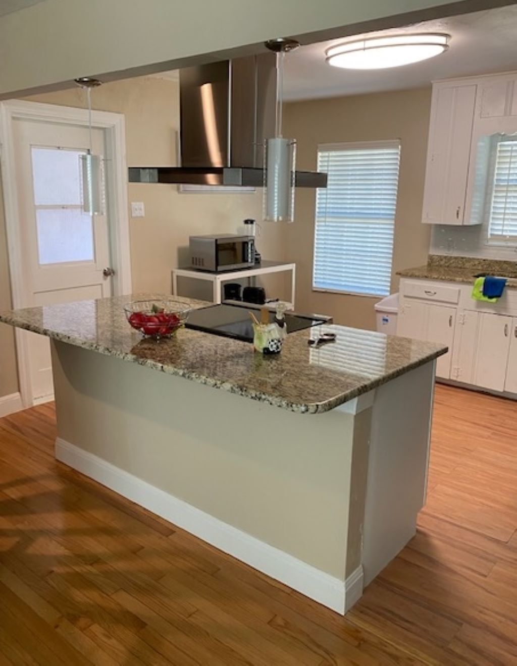 exelente casa completa a 5 min del aeropuerto y north star mall