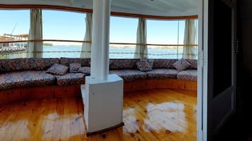 Luxury Suite | Terrace/patio