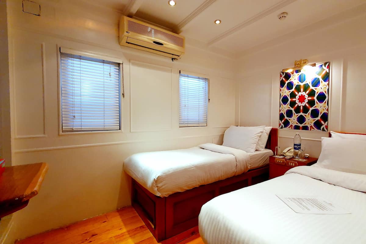 Cabana superluxo, 1 quarto, vista para o rio | 1 quarto, espaço de trabalho para notebook, Wi-Fi de cortesia