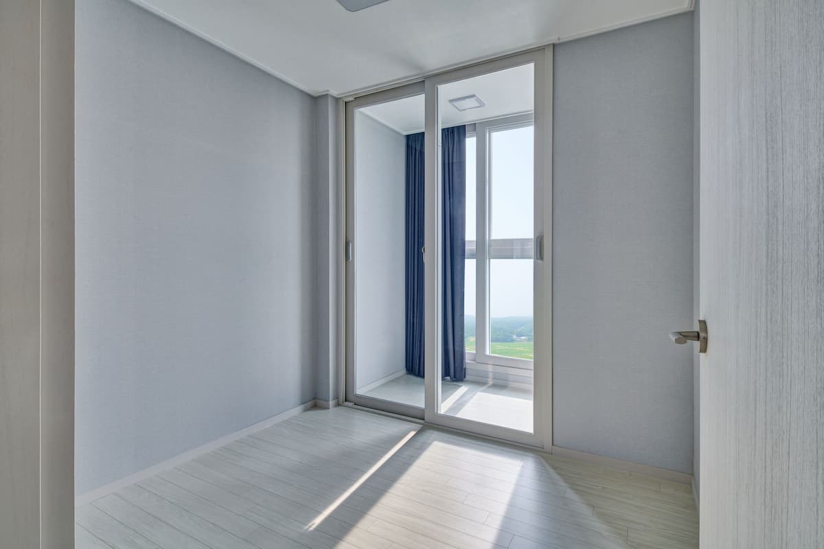3 bedrooms, down duvets, in-room safe, laptop workspace