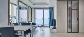 Gangneung Chonpines Ocean Suites Hotel