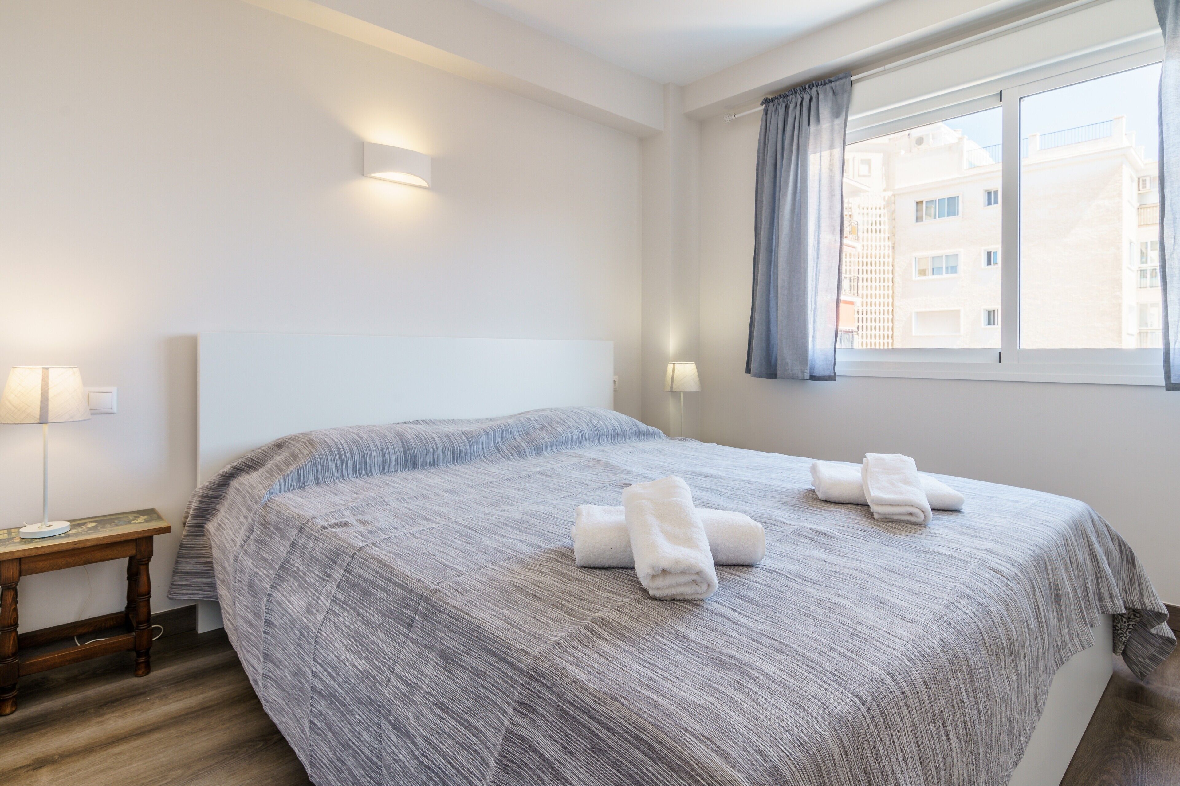 2 chambres, fer et planche à repasser, Wi-Fi gratuit, draps fournis