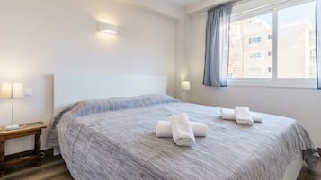 2 chambres, fer et planche Ă repasser, Wi-Fi gratuit, draps fournis