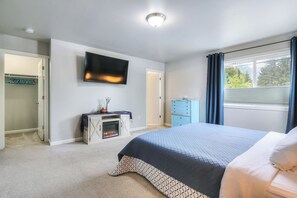 4 bedrooms, iron/ironing board, travel crib, WiFi