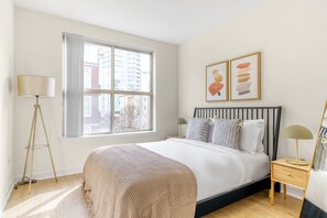 2 chambres, fer et planche Ă repasser, Wi-Fi, draps fournis