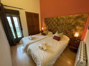 4 bedrooms, iron/ironing board, travel cot, free WiFi