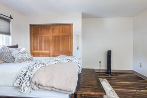 1 bedroom, iron/ironing board, travel cot, free WiFi