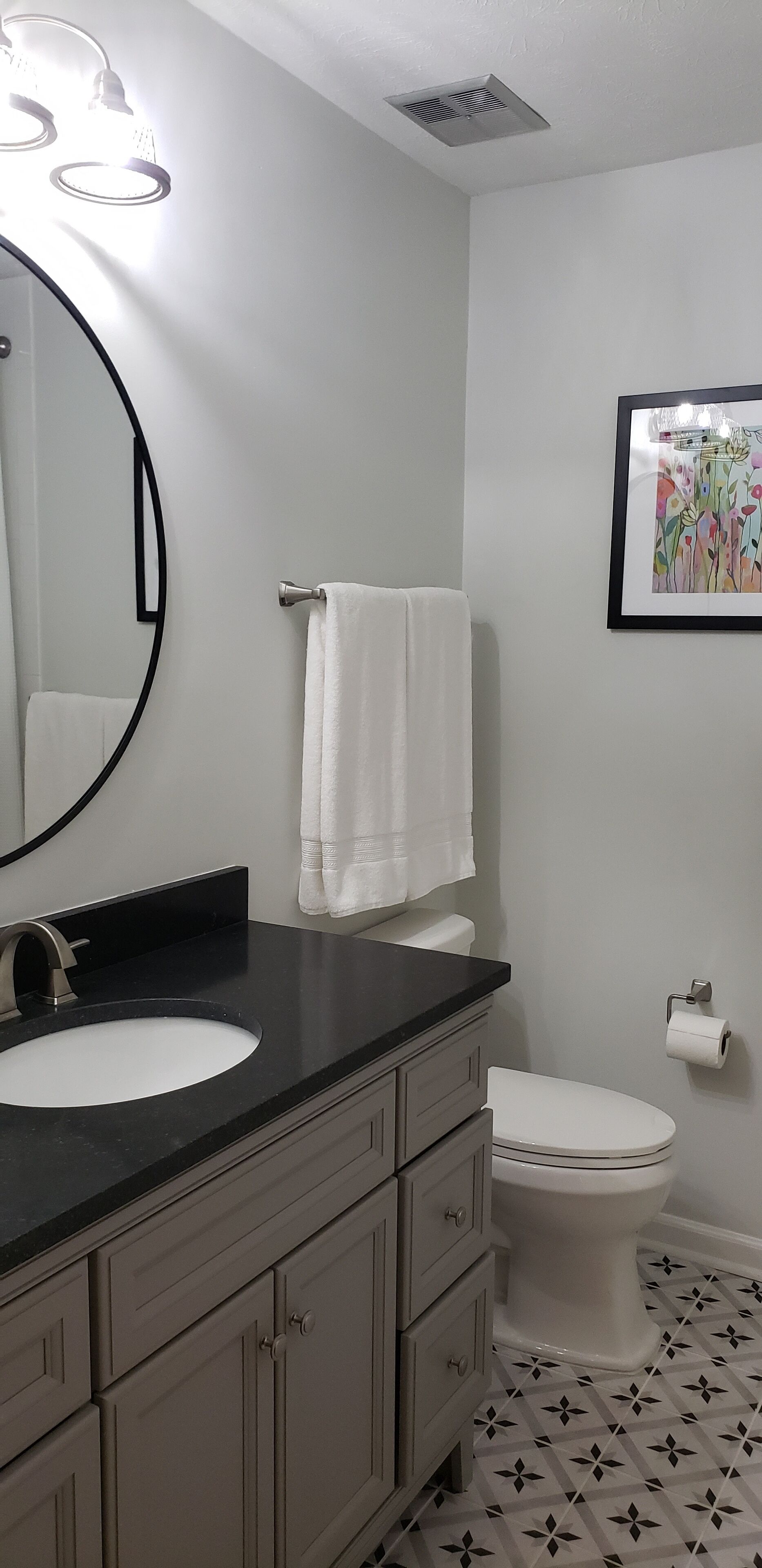 Gorgeous Renovated Home - 3 min from I-10