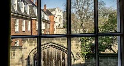 5 Precentors Court - a premium stay that sleeps 6 guests in 3 bedrooms
