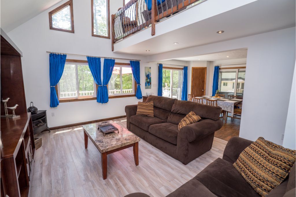 Cozy Pocono Chalet with Ammenities