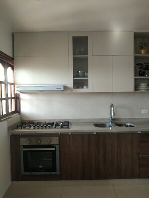 Fridge, microwave, oven, coffee/tea maker
