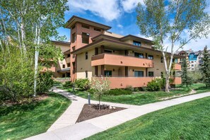 Unclassified image, 2 of 50, button